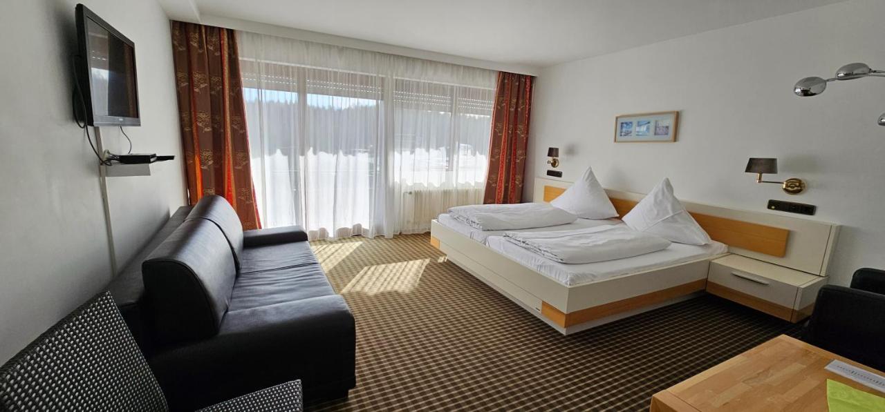 Schwaben Hotel Ebnisee Bagian luar foto
