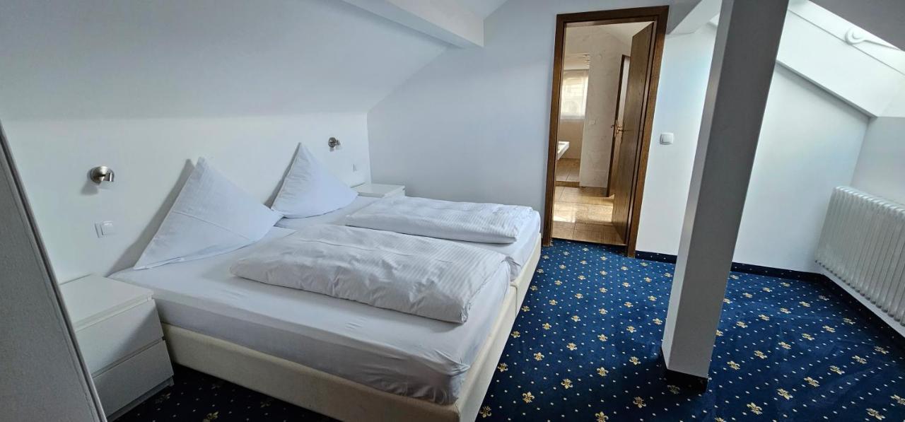 Schwaben Hotel Ebnisee Bagian luar foto