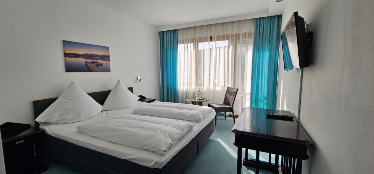 Schwaben Hotel Ebnisee Bagian luar foto