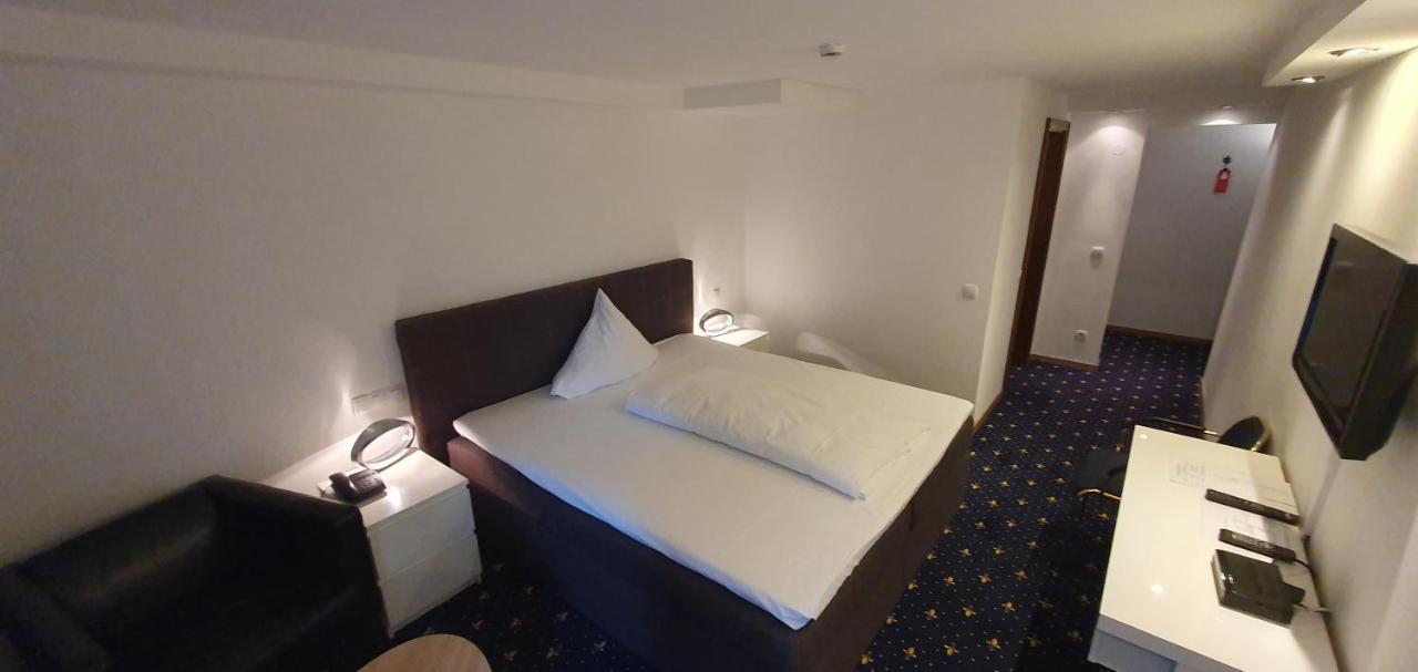 Schwaben Hotel Ebnisee Bagian luar foto